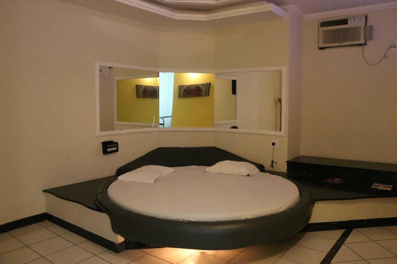 Monte Carlo Inn Montes Claros Exterior photo